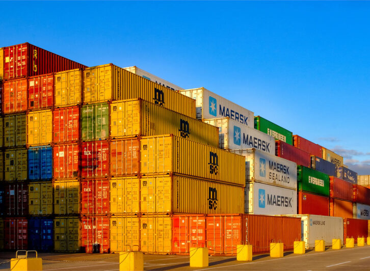 felixstowe port containers 726x532 f50 50